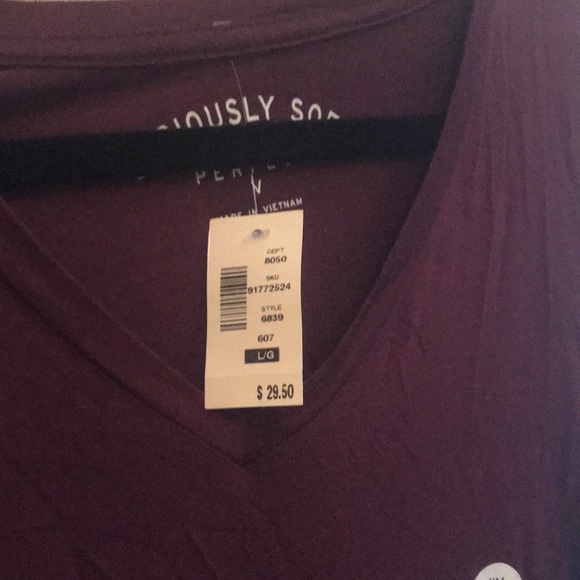 long sleeve maroon tee - Picture 3 of 3